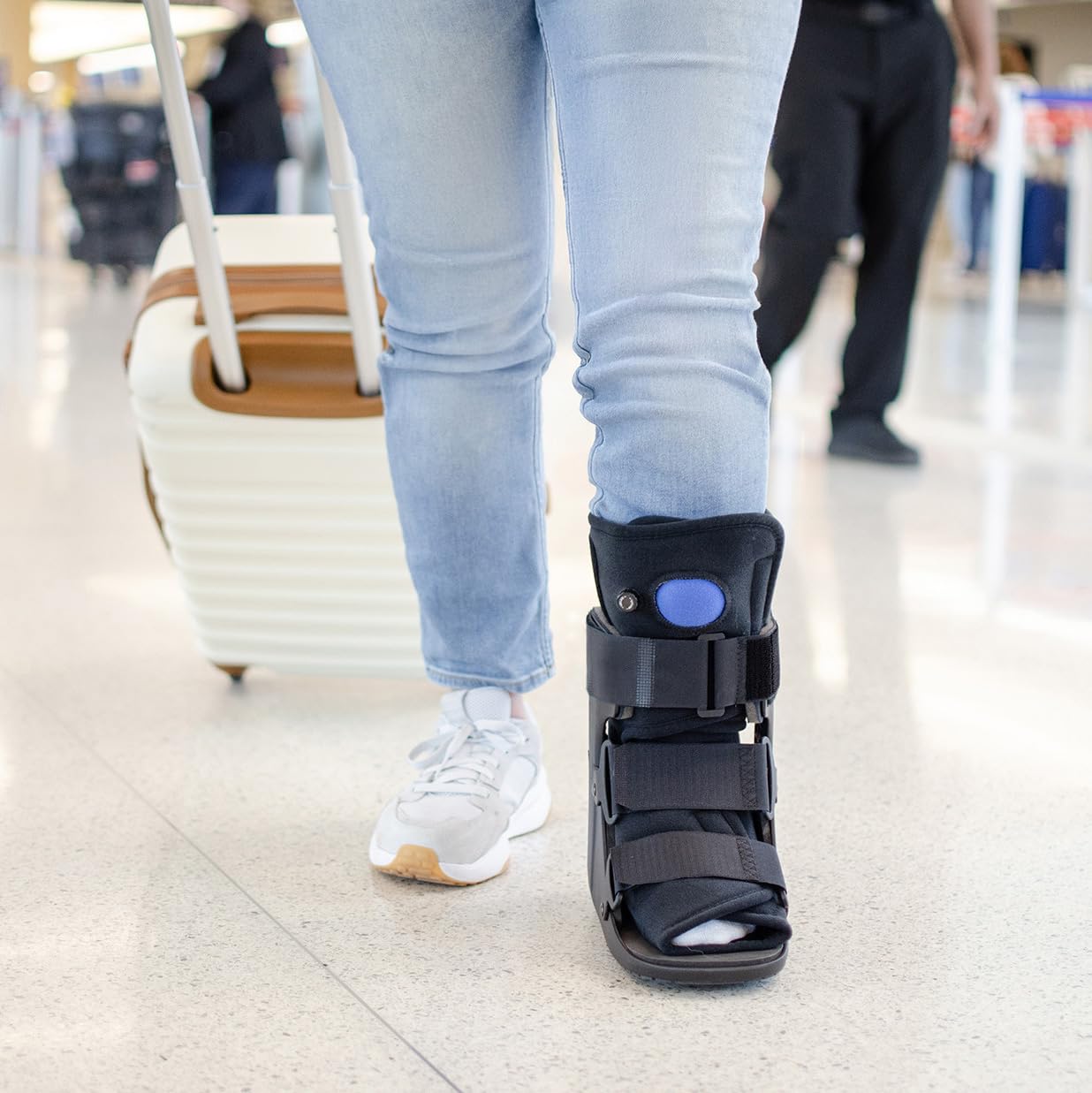 United Ortho USA14115 Short Air Cam Walker Boot Medium Black Walking Fracture Brace