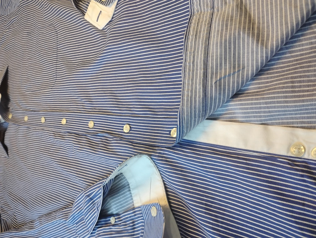 Camisa manga larga  con bolsillo y de líneas Marca Paul Fredrick 100% Cotton Size 20-37